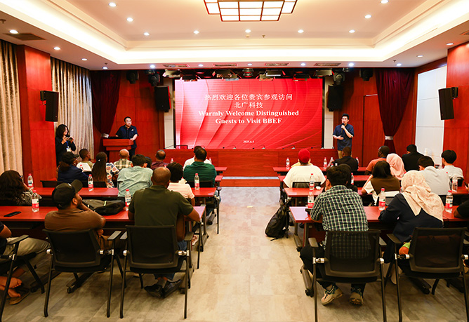 �������ް����M���V�Ƽ�����푏V늮a�I��һ��һ·�������A��